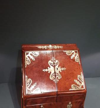 Superb Victorian Walnut Stationary Box