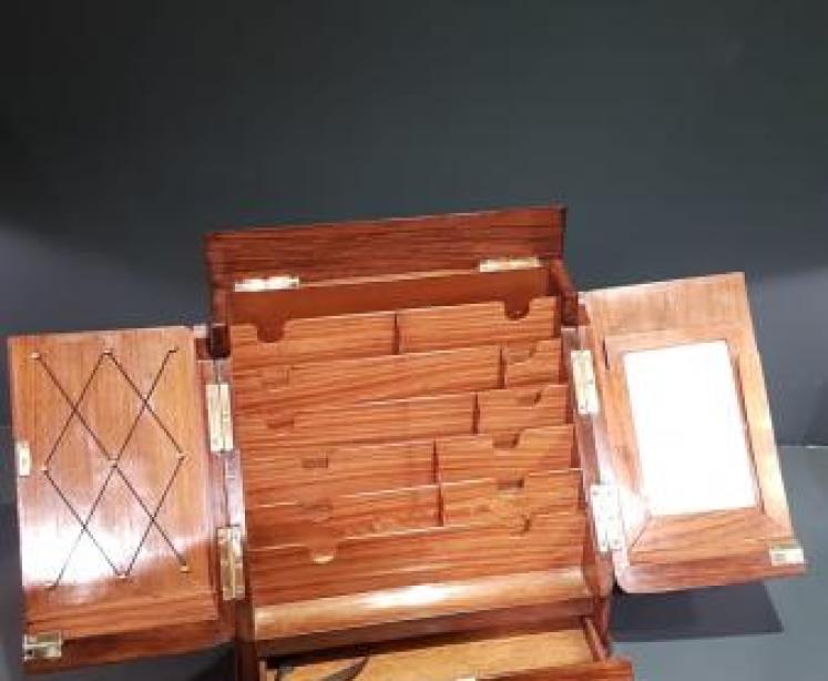 Superb Victorian Walnut Stationary Box - Image 2