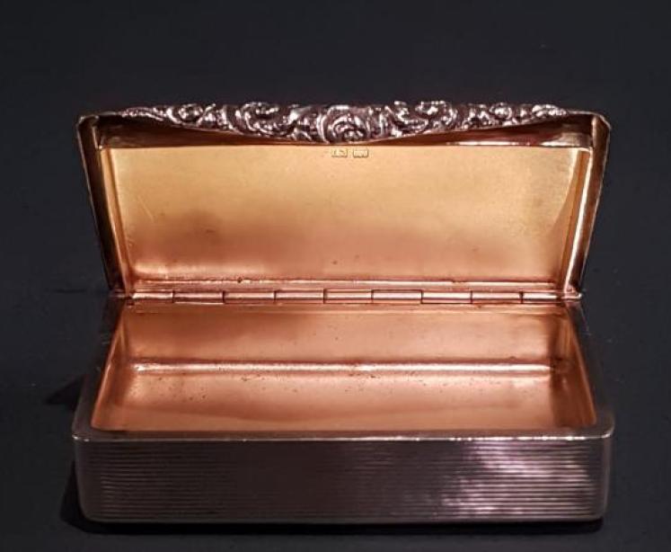 Superb Silver Table Snuff Box - Image 7