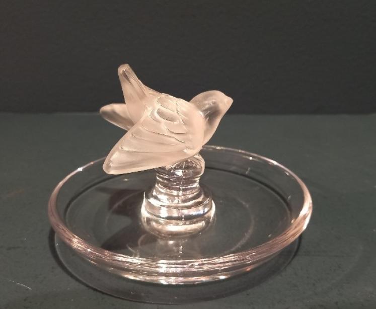 Lalique Opalescent Bird Ring Tray - Image 1
