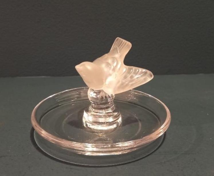 Lalique Opalescent Bird Ring Tray - Image 3