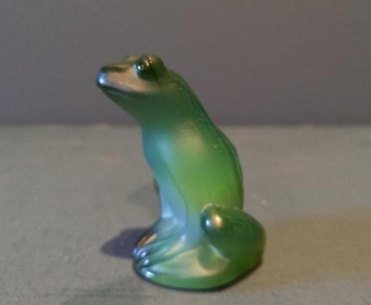 Lalique Green Opalescent Frog - Image 6