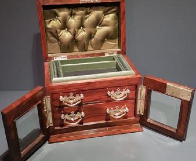 Victorian Walnut Jewellery Box - Image 4