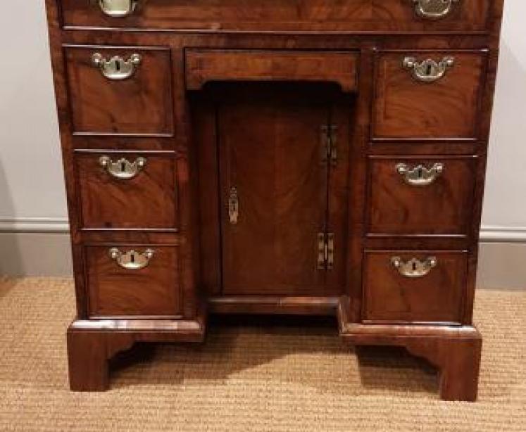 Superb George I Walnut Kneehole Desk  - Image 1