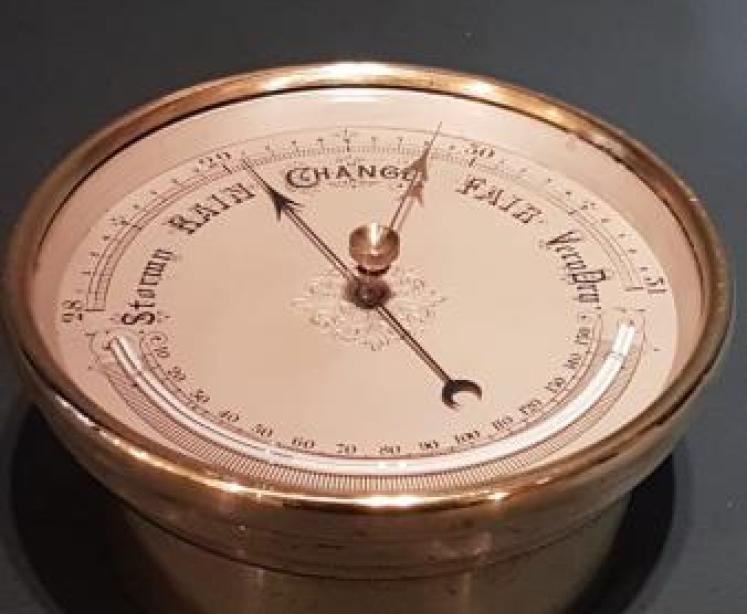 Victorian Brass Cased Marine Barometer with Crescent Thermometer - Image 2