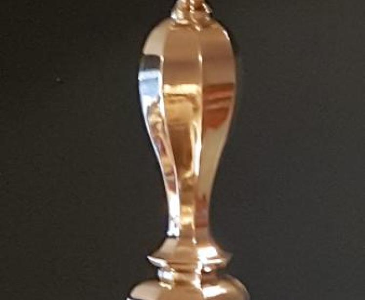 Large Edwardian Cast Brass 8 Arm Chandelier - Image 3