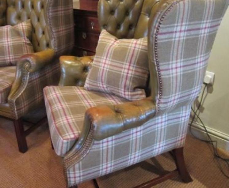 Superb Pair of Edwardian Leather Buttoned Wing Armchairs - Image 3