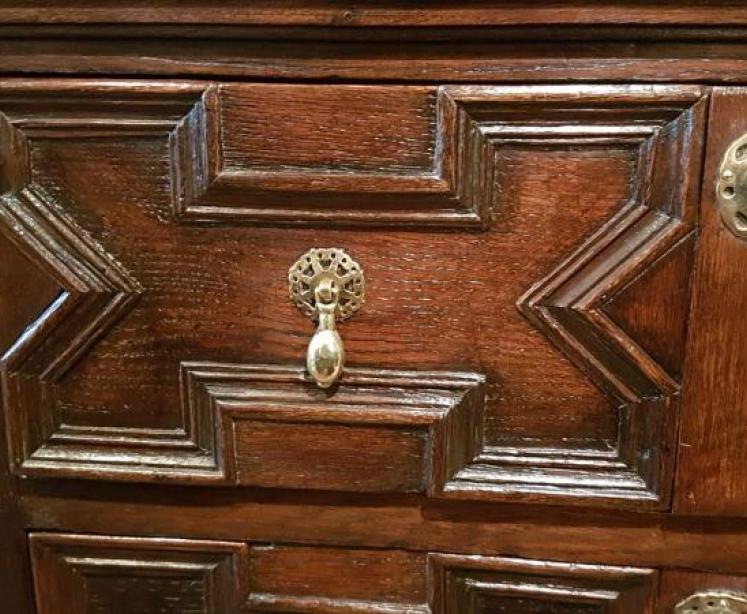 Small Period Oak Geometric Moulded Chest - Image 4