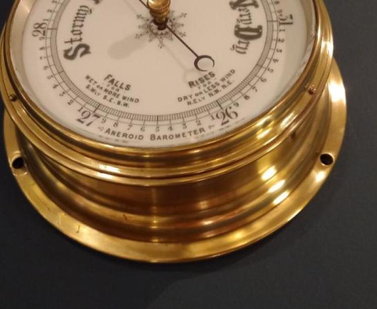 Victorian Polished Brass Ship's Bulkhead Barometer - Image 3