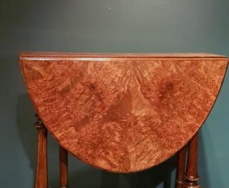 Quality Victorian Burr Walnut Sutherland Table - Image 1
