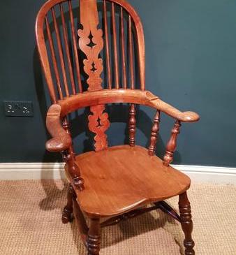 Early Victorian Broad Arm Windsor Chair