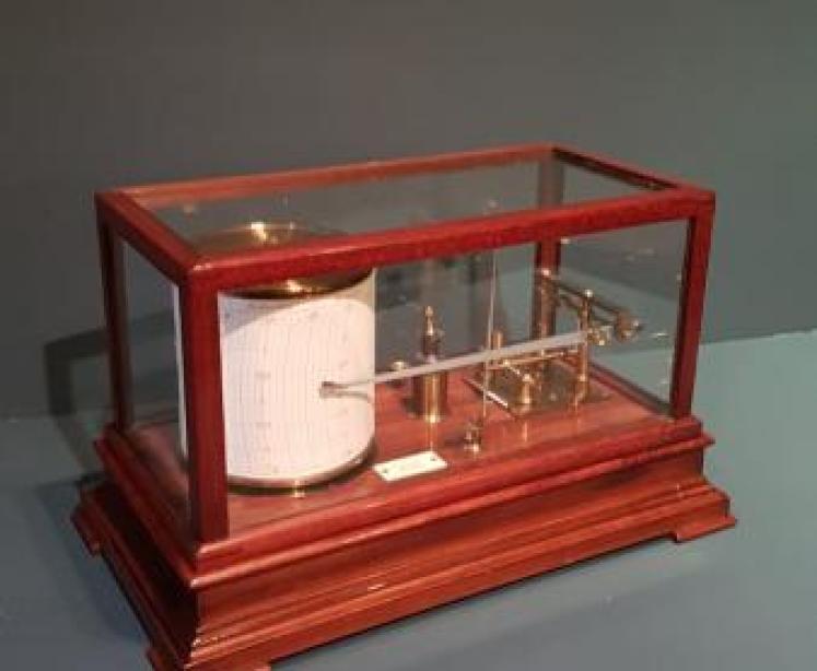 Small Edwardian Mahogany Barograph - Image 2