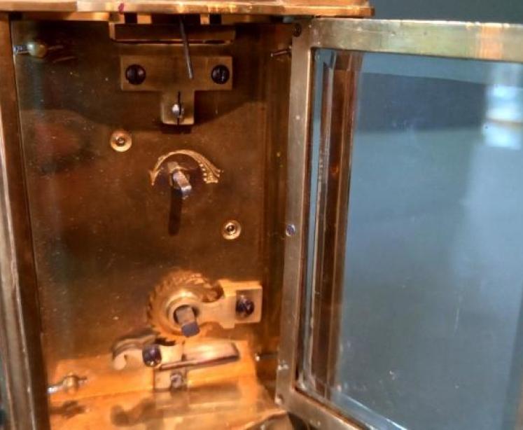 Fine Antique Serpentine Shaped Carriage Clock in Case - Image 5