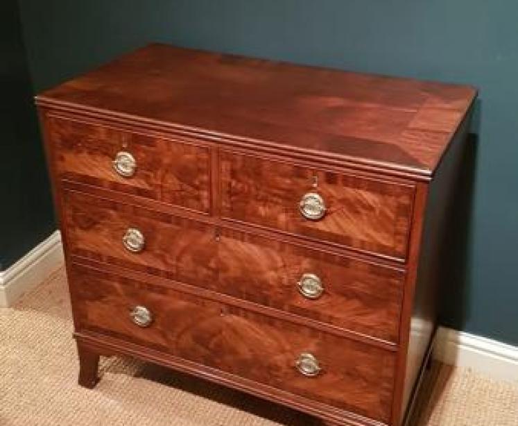 Fine Quality Regency Mahogany Chest - Image 2