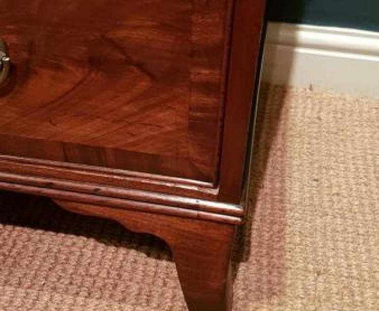 Fine Quality Regency Mahogany Chest - Image 4