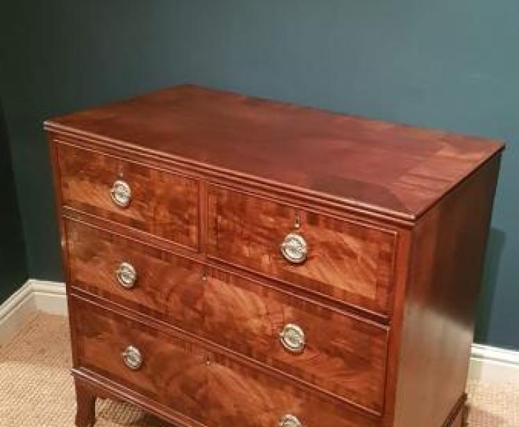 Fine Quality Regency Mahogany Chest - Image 7