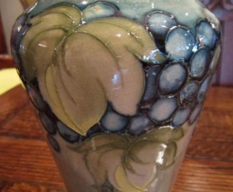 Moorcroft Leaf & Berries on Celadon Vase - Image 3