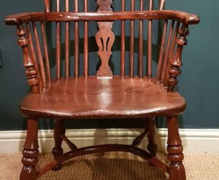 Superb Yew Wood Windsor Chair  - Image 2