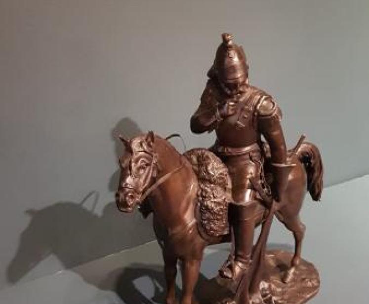 Victorian Bronze Cuirassier on Horseback - Image 6