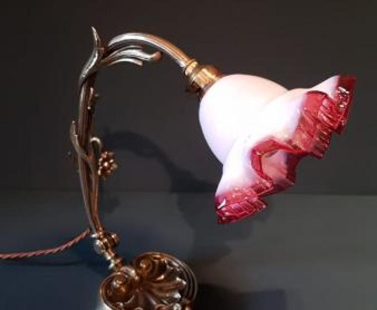 Superb Art Nouveau Cast Brass Table Lamp - Image 1