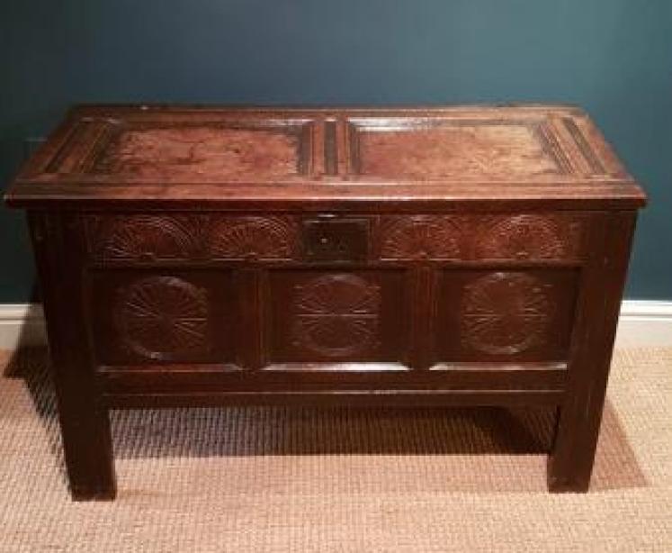 Original Period Oak Coffer - Image 4