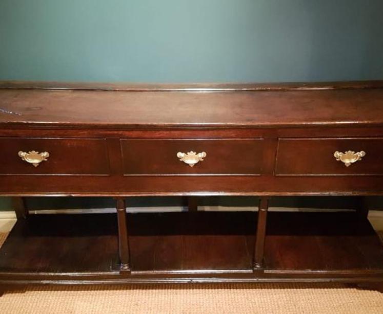 Superb George II Oak Open Pot Board Dresser - Image 1