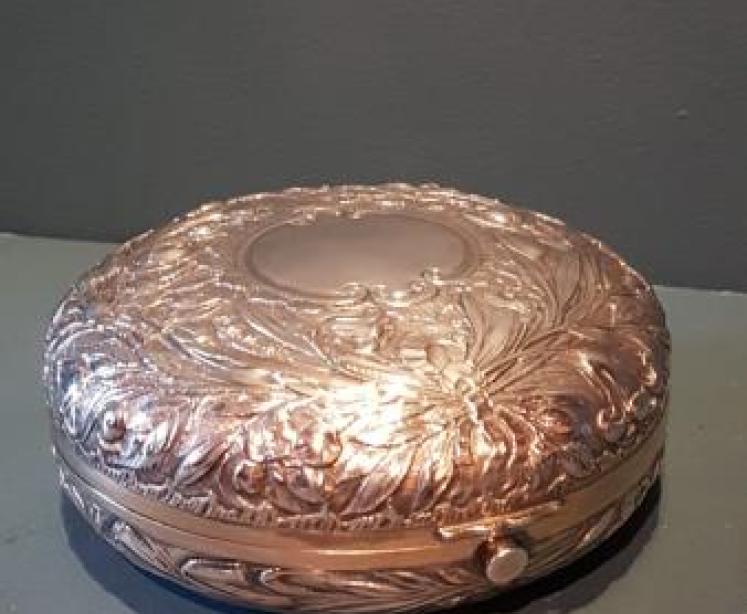 Large Victorian Silver Sweet Tin - Image 1