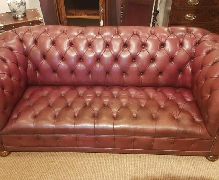 Quality 1930's Leather Chesterfield Sofa - Image 2