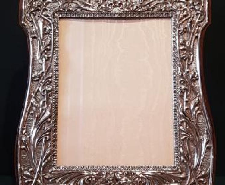 Large Edwardian Silver Photo Frame - Image 1