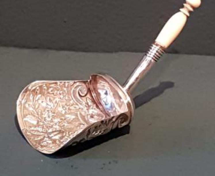 Victorian Silver Tea Scoop - Image 1