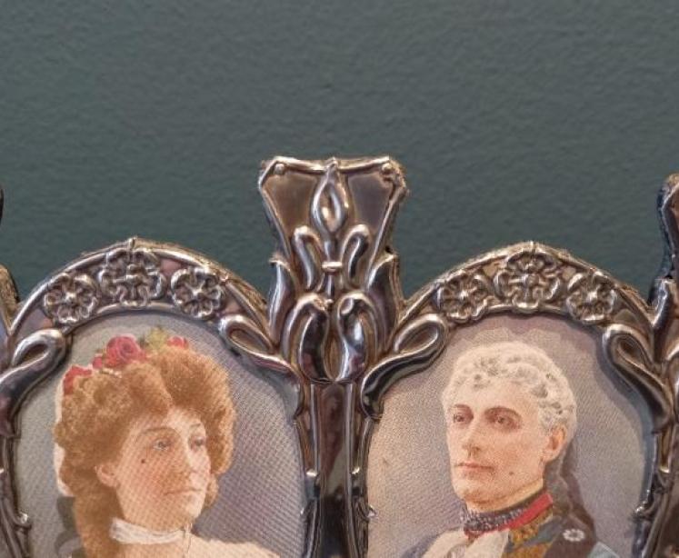 Edwardian Period Silver Presentation Double Photo Frame - Image 3