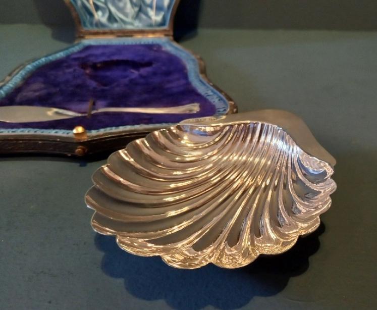 Edwardian Silver Shell Dish In Presentation Case - Image 7