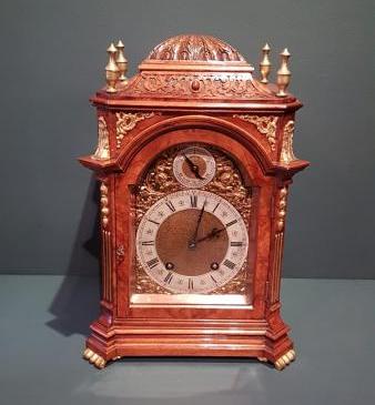 Fine Quality Victorian Walnut Bracket Clock