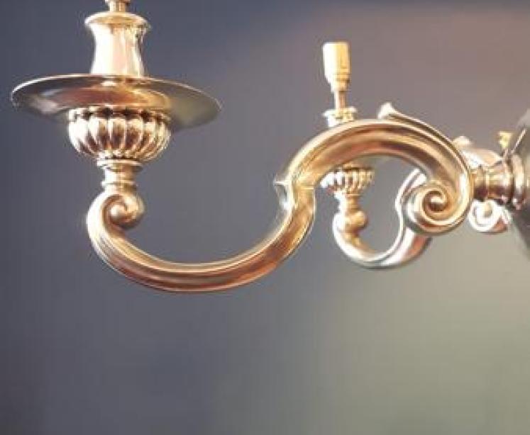Superb Late Victorian Cast Brass Chandelier - Image 6