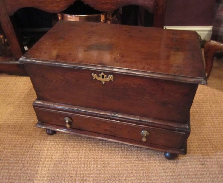 Small William & Mary Period Oak Coffer Bach - Image 1