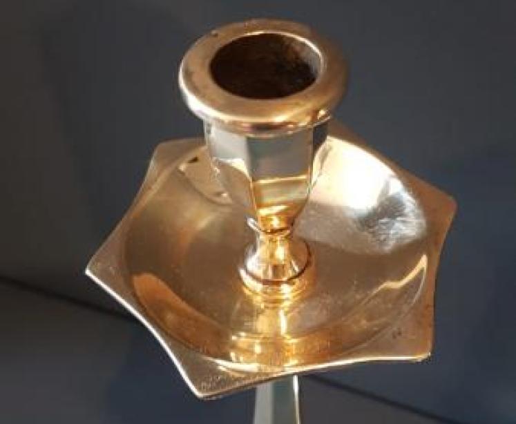 Victorian Cast Brass Candlesticks - Image 4