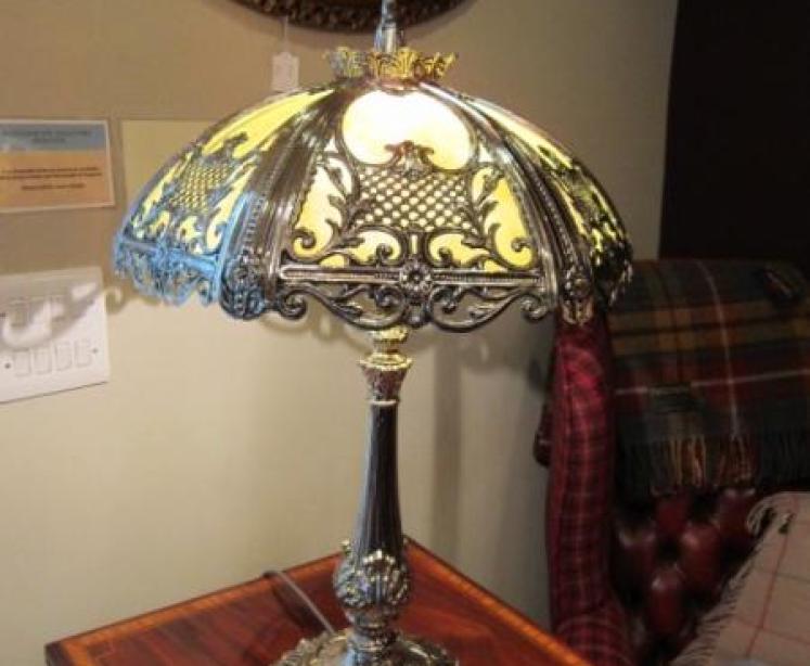 Art Nouveau Tiffany Style Glass Panel Table Lamp - Image 1