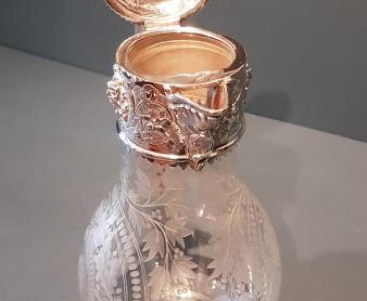 Superb Quality Mid Victorian Silver Mounted Claret Jug - Image 2