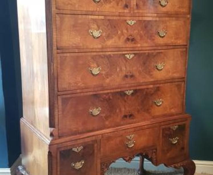 Fine Quality Georgian Walnut Chest on Stand - Image 2