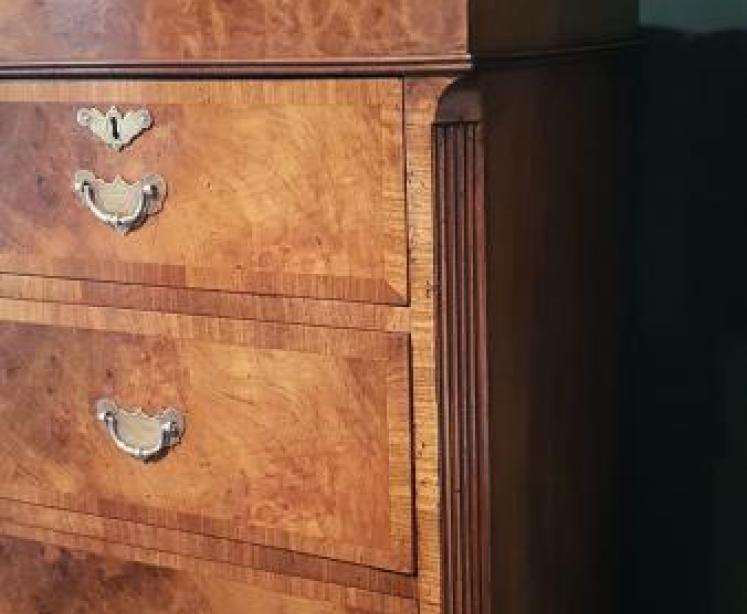 Fine Quality Georgian Walnut Chest on Stand - Image 6