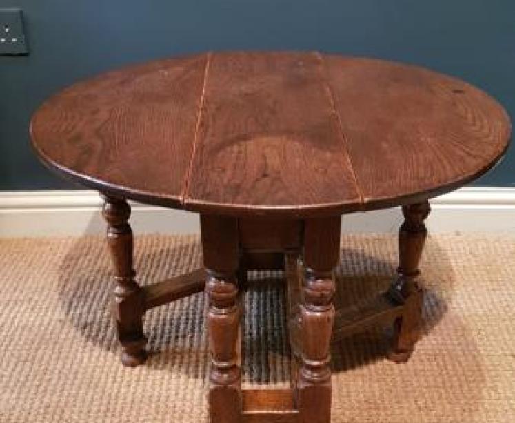 Small George III Style Occasional Oak Table - Image 5