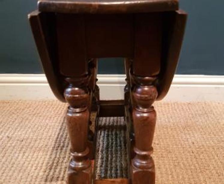 Small George III Style Occasional Oak Table - Image 7