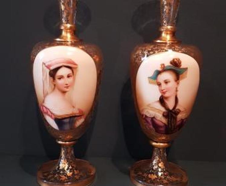 Pair of Fine Quality Bohemian Portrait Vases - Image 1