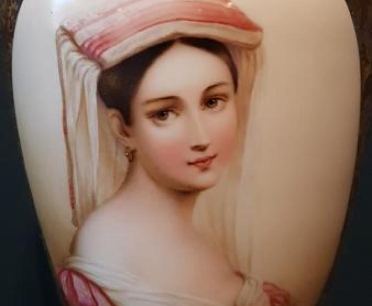 Pair of Fine Quality Bohemian Portrait Vases - Image 3