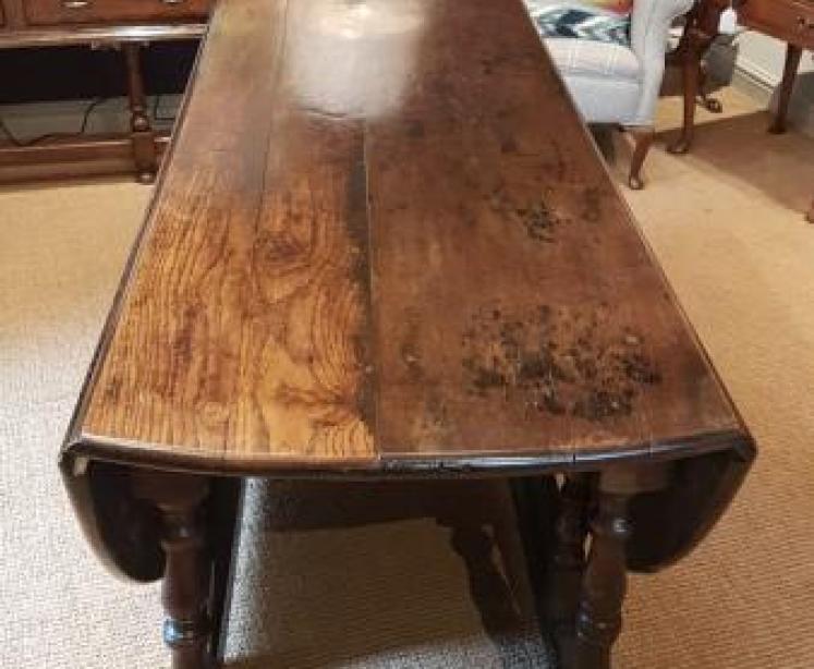 Large George II Period Oak Drop Leaf Table - Image 2