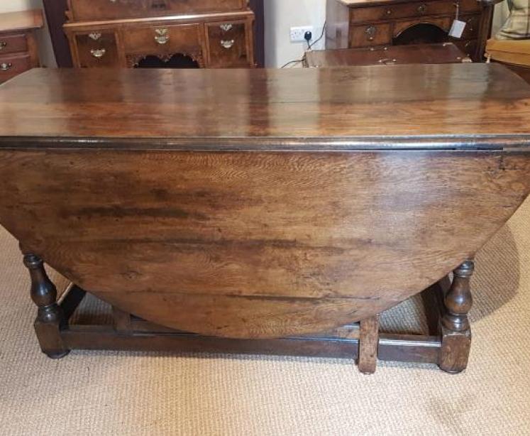 Large George II Period Oak Drop Leaf Table - Image 3