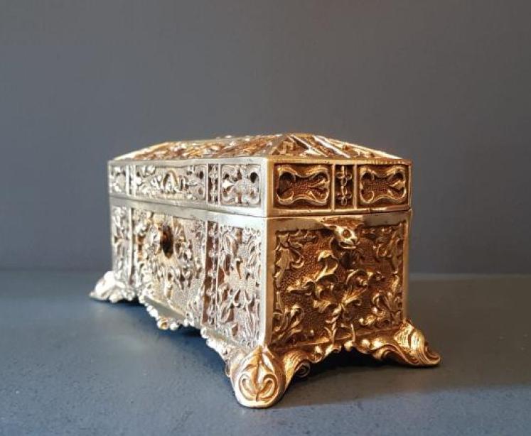 Superb Victorian Cast Brass Jewel Casket - Image 5