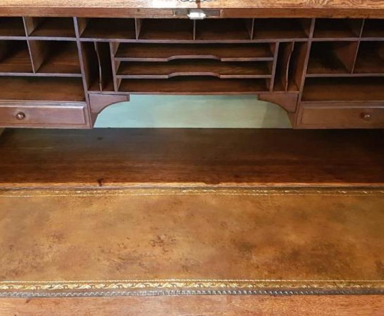 Top Quality Victorian Oak Roll Top Desk  - Image 3