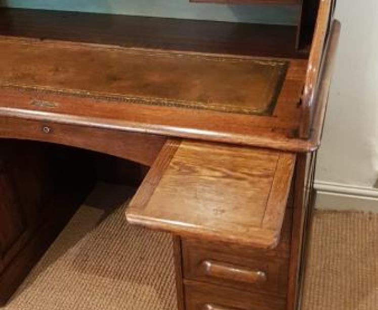 Top Quality Victorian Oak Roll Top Desk  - Image 5