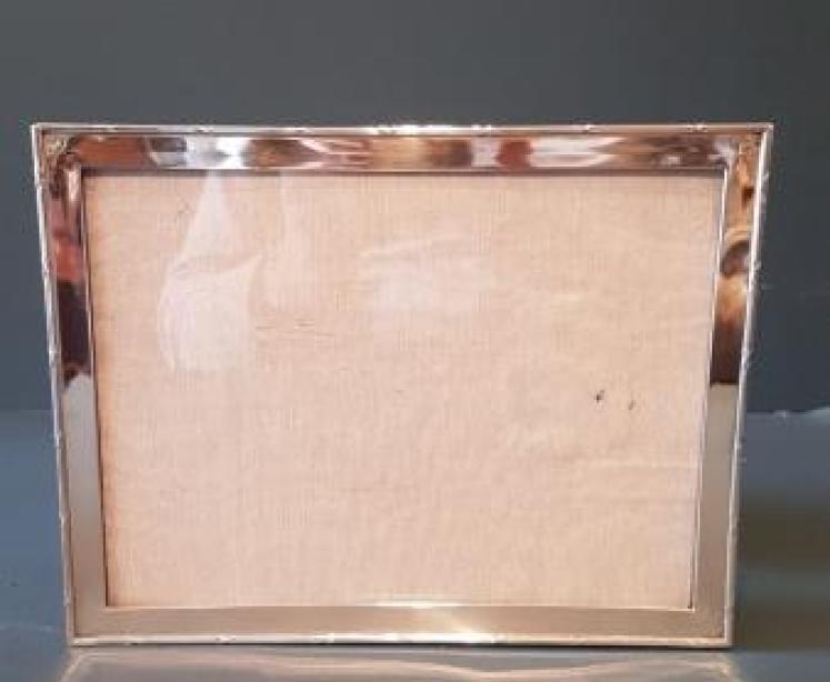 Large George V Ribbon Border Photo Frame - Image 4